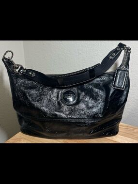 COACH Hobo Bag Patent Leather Signature Black Vintage Y2K Authentic F17421